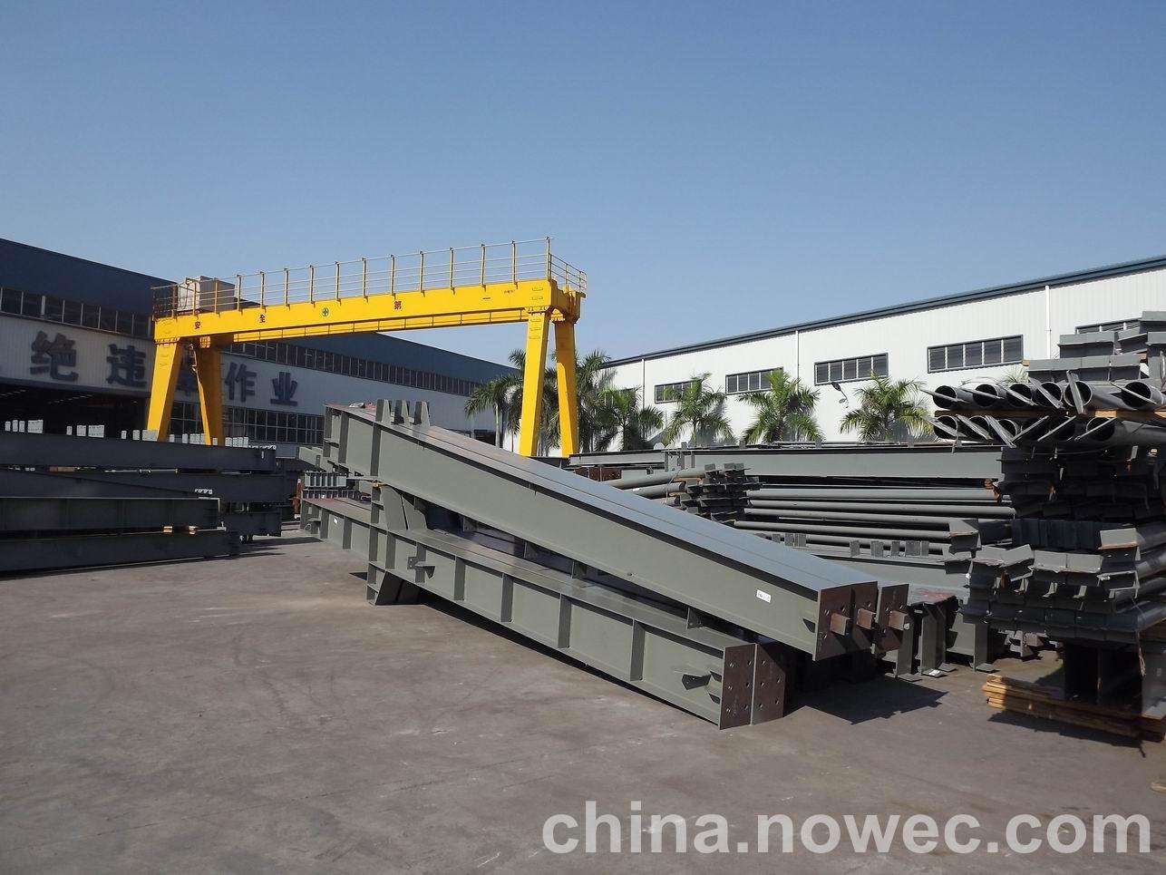 天门网架工程中的分条（分块）吊装法